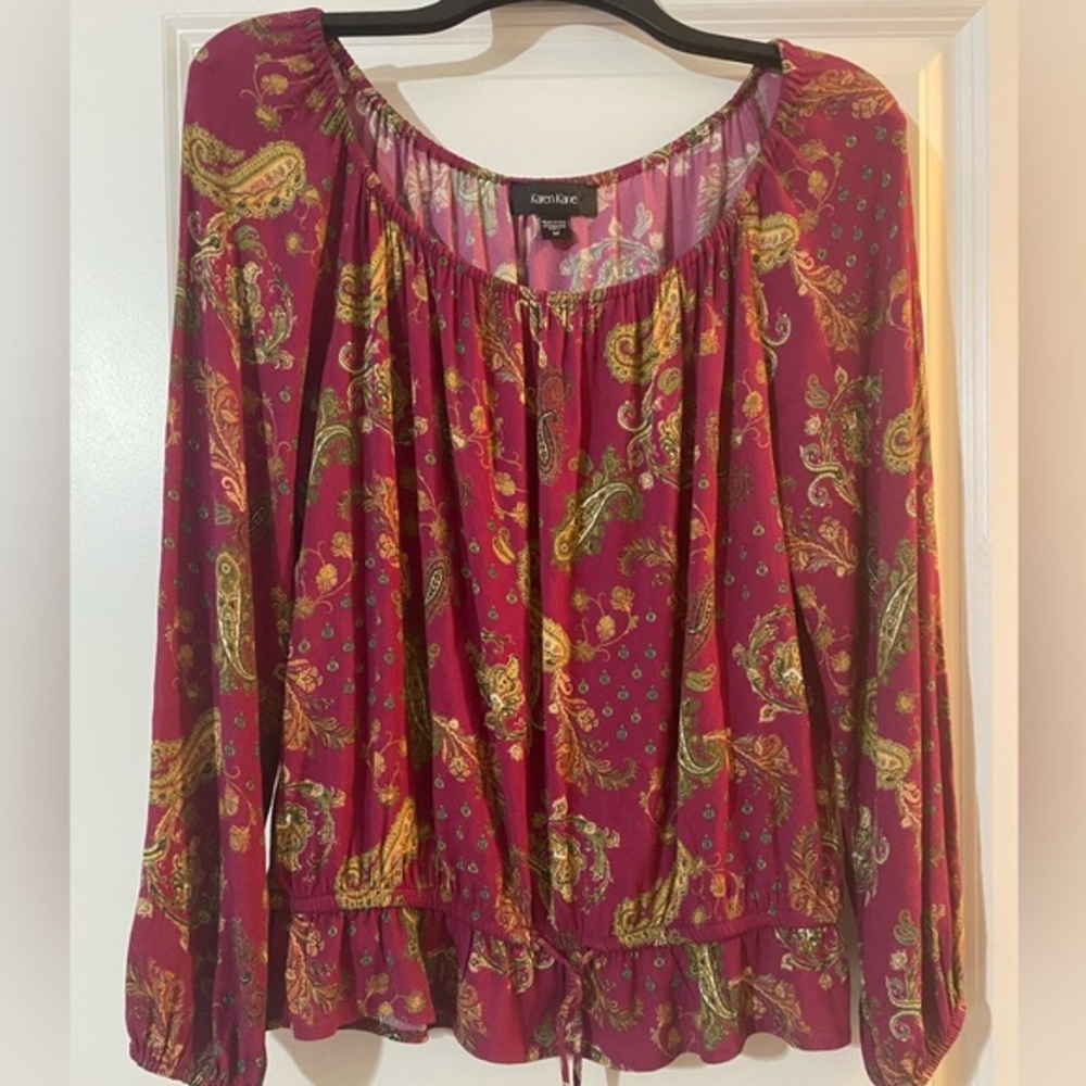 Karen Kane beautiful fall shirt with gold and green accents draw string waist